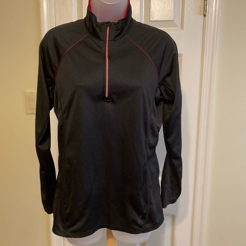 North End - Woman’s black athletic workout top, Size: M